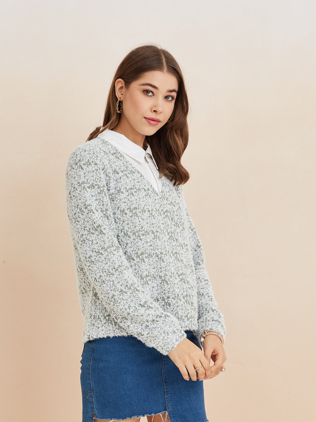 Latin Quarters Women'S Green Collar Neck Full Sleeves Self Design Casual Sweatshirt