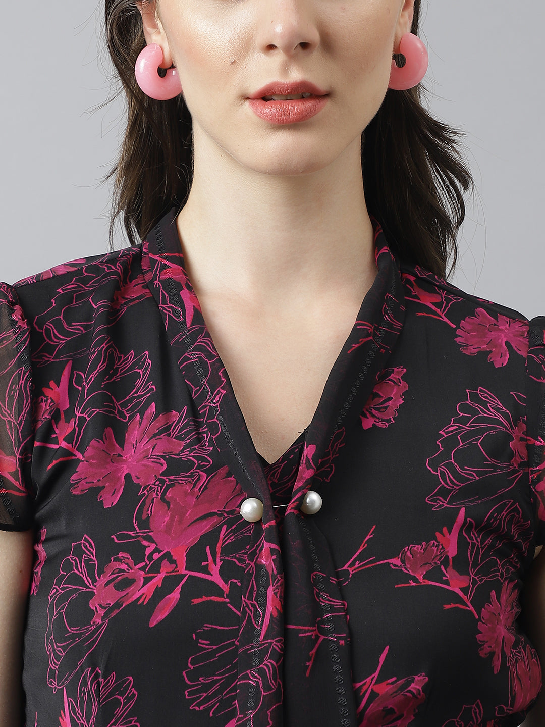 Black Sheath Dress With Puffer Sleeves & Knotted Neck