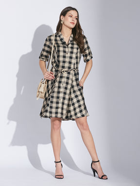Latin Quarters Women Beige Shirt Collar Half Sleeve Check Dress