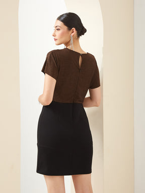 Latin Quarters Women Black V- Neck Short Sleeves Bodycon Solid Party Dress