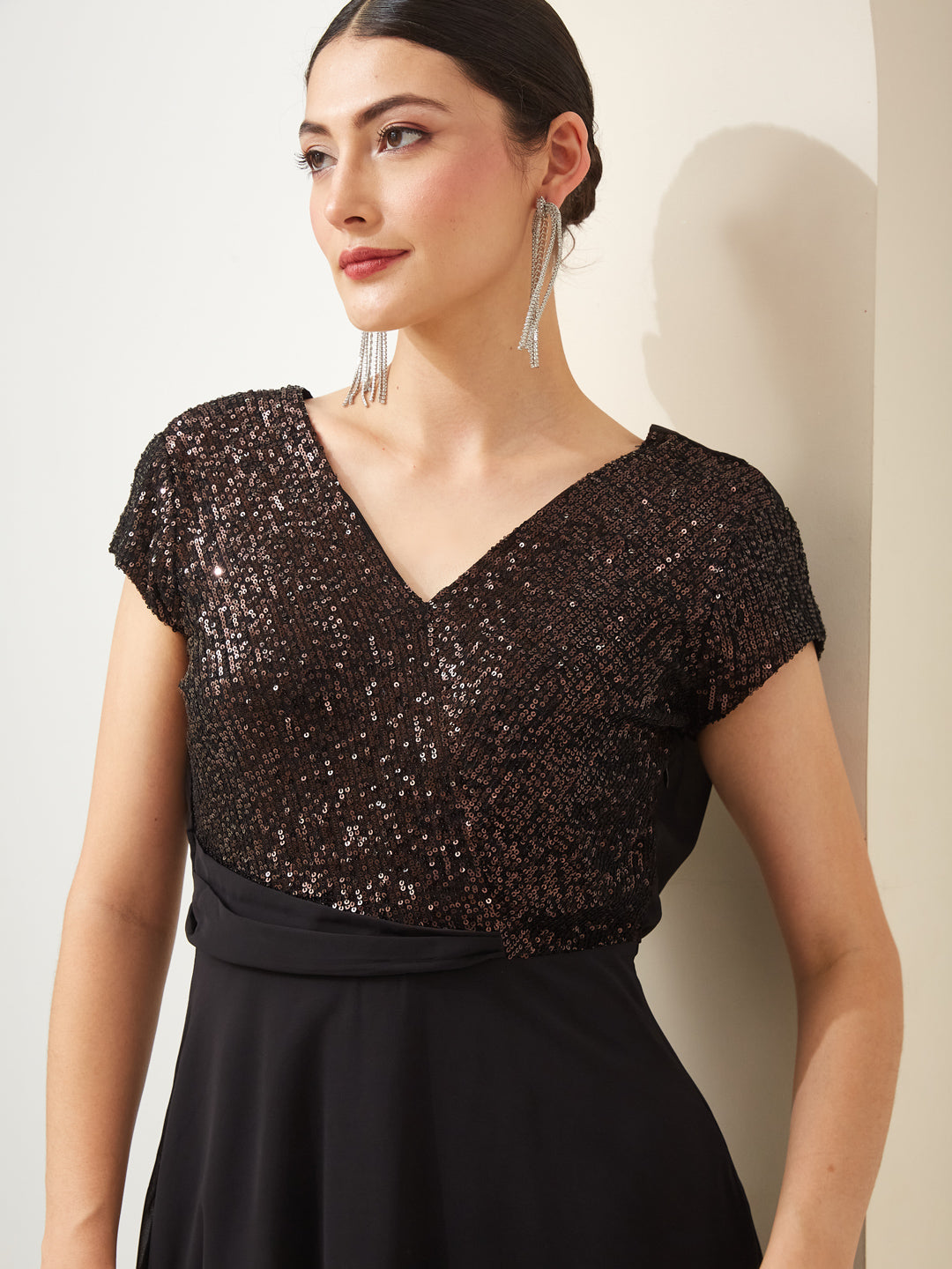 Latin Quarters Women Black V- Neck Short Sleeves A-Line Sequined Party Dress