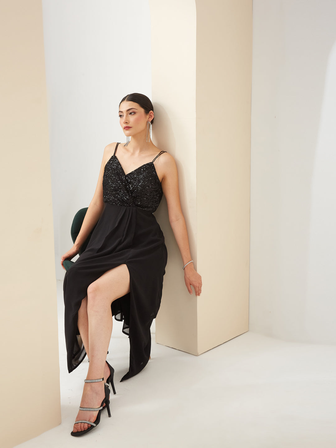 Latin Quarters Women Black V- Neck Straps A-Line Sequined Party Dress