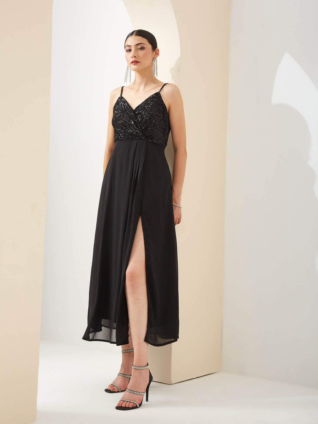 Latin Quarters Women Black V- Neck Straps A-Line Sequined Party Dress