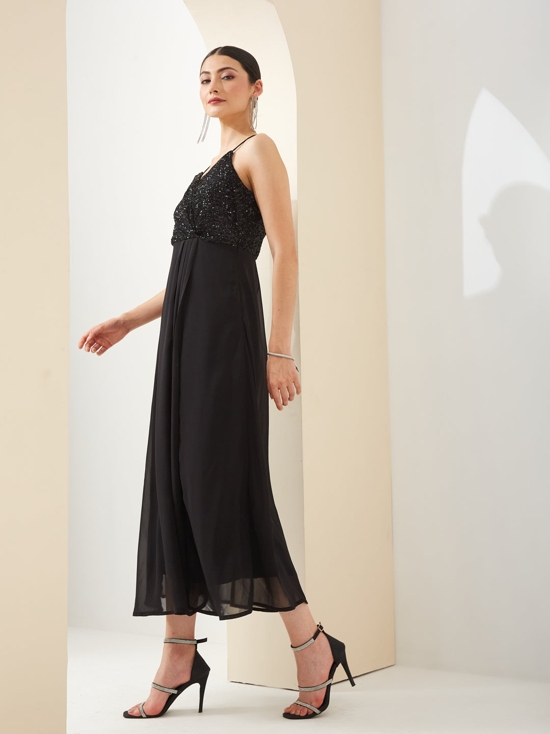 Latin Quarters Women Black V- Neck Straps A-Line Sequined Party Dress