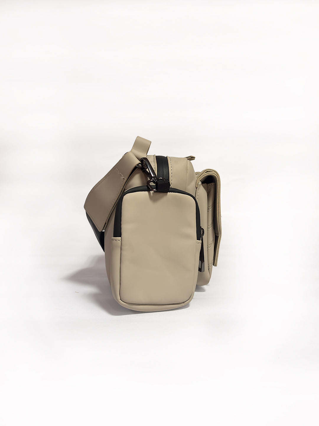 Latin Quarters Women's Off White Quilted Crossbody Bag with Pouch