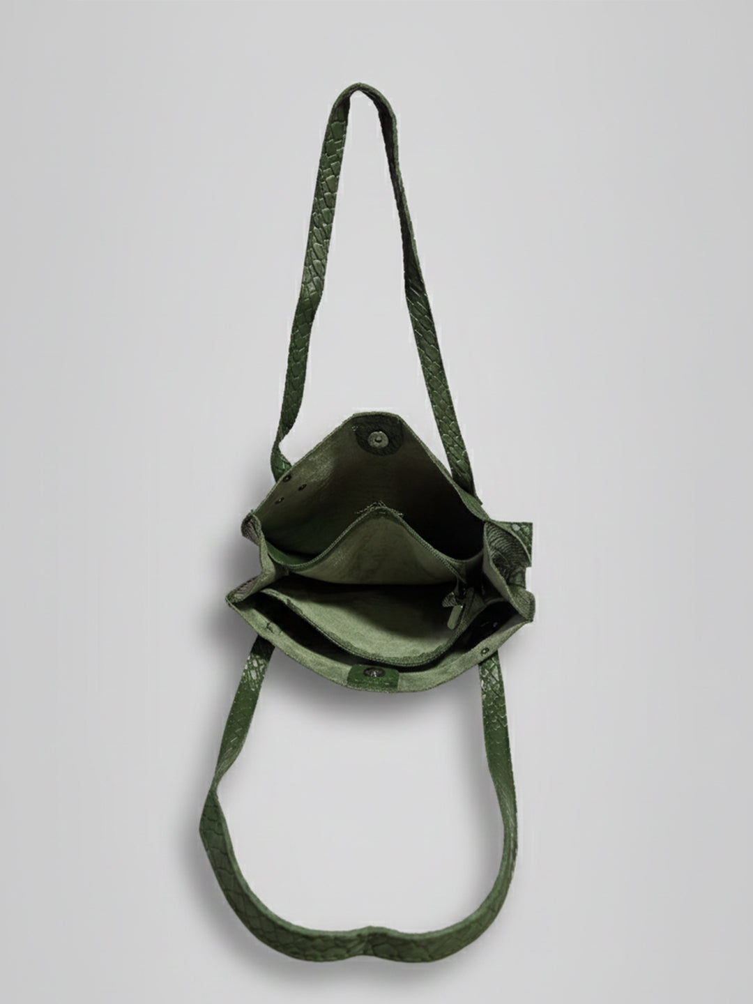 Latin Quarters Women's Green Snake-Textured Tote Bag