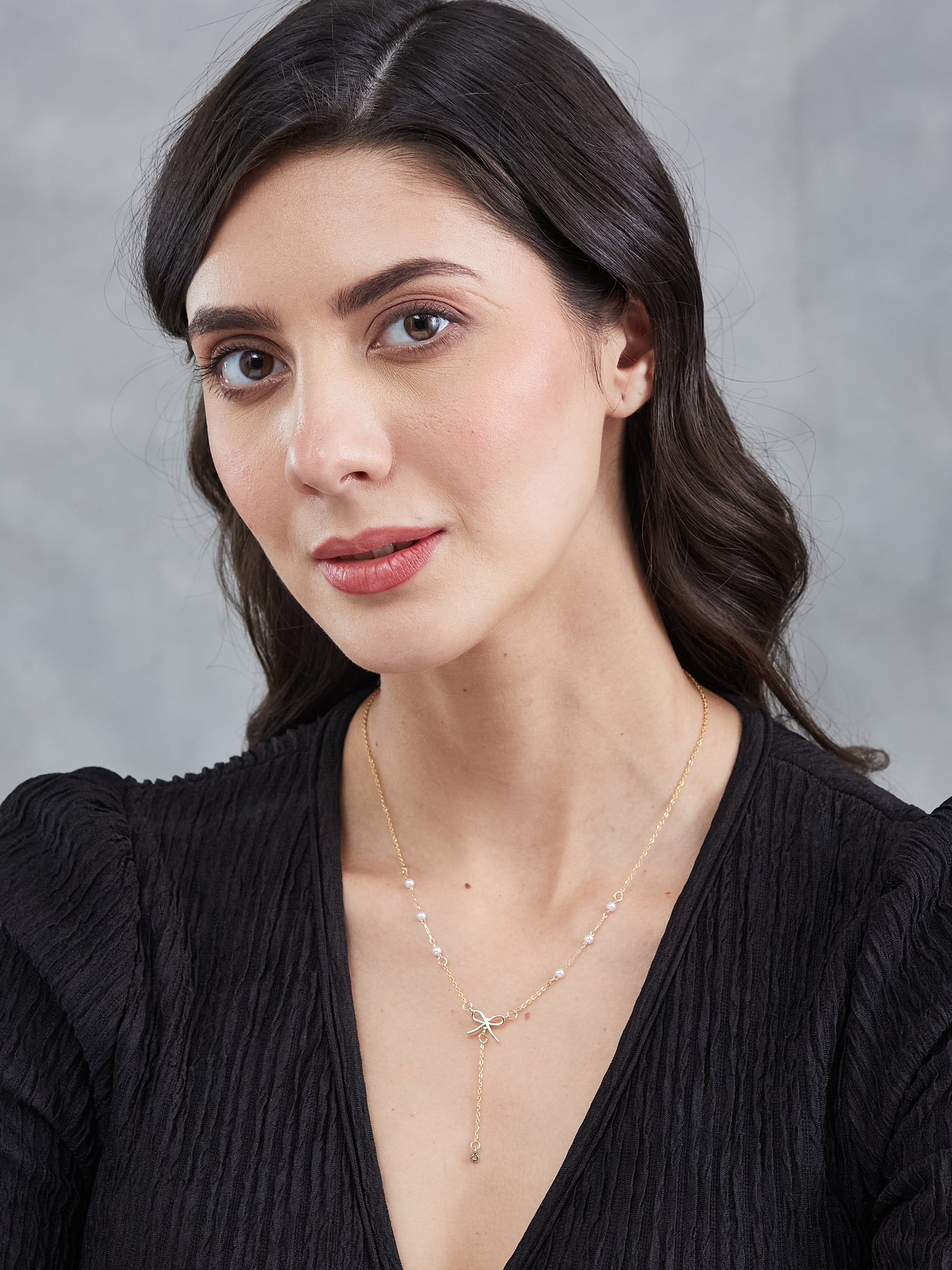 Latin Quarters Women's Gold Toned Bow Lariat Pearls Necklace