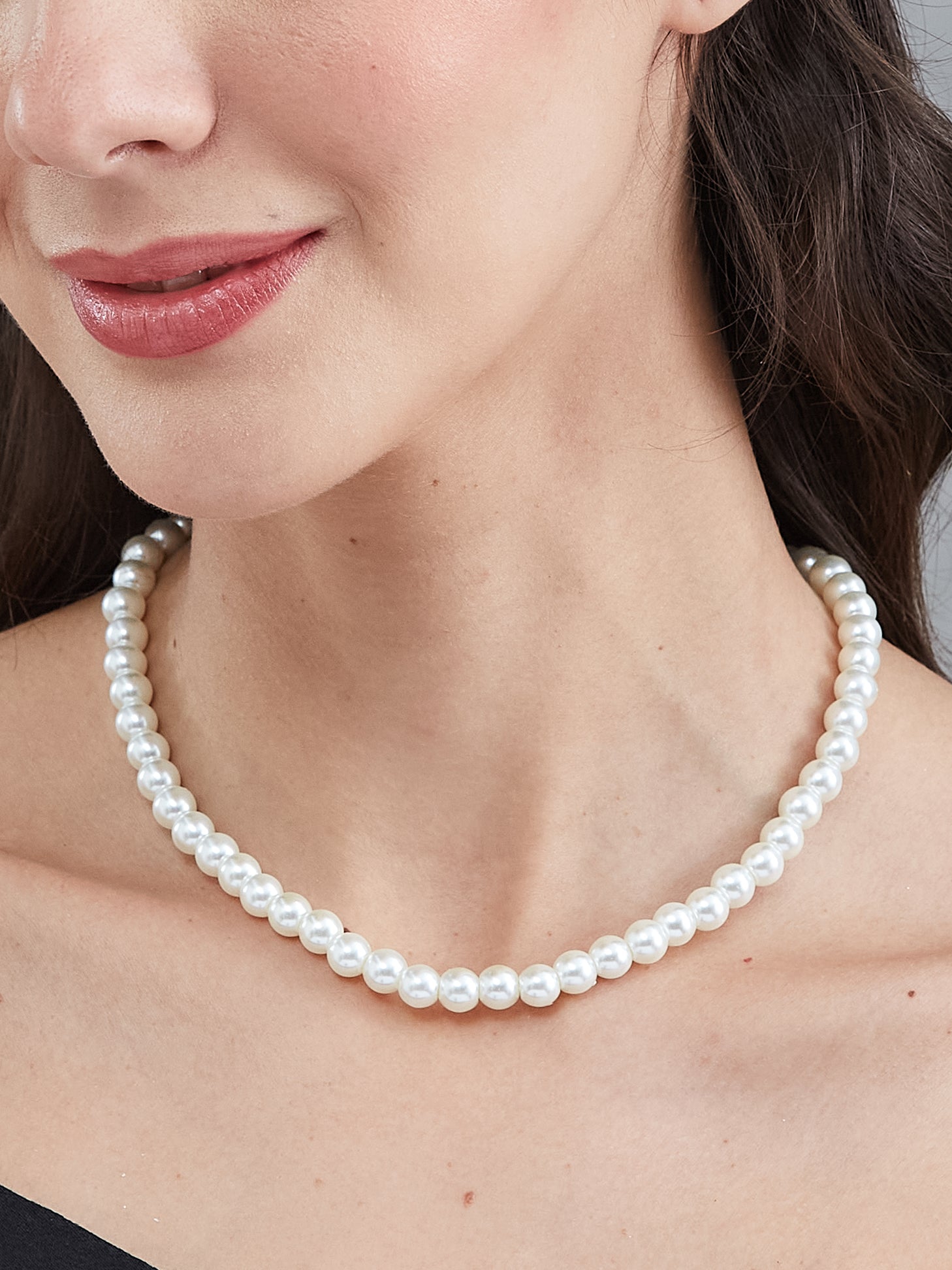 Latin Quarters Women's Single Strand Pearl Necklace