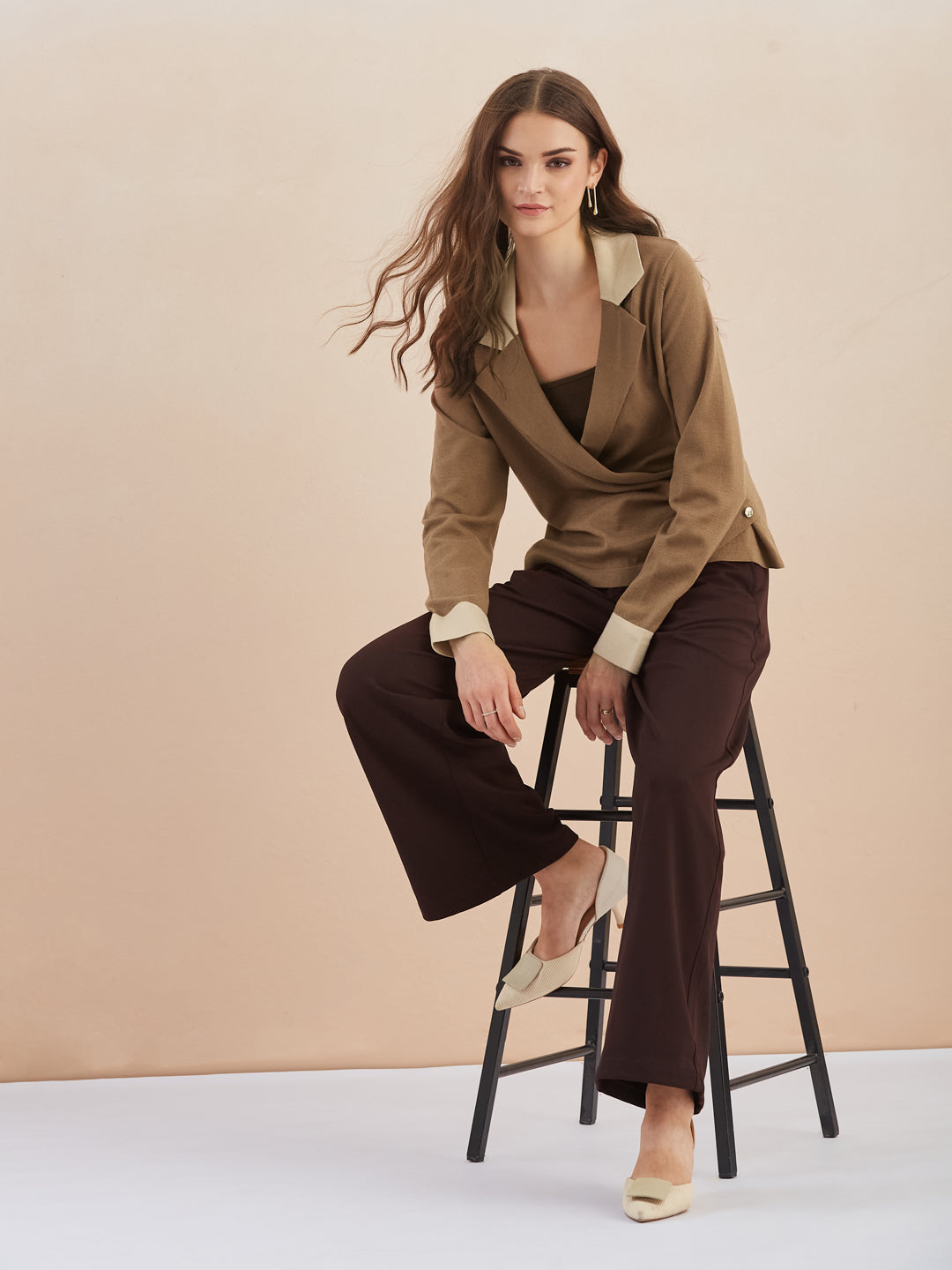 Latin Quarters Women's Brown Full Sleeves Spread Collar Solid Casual Regular Sweatshirt