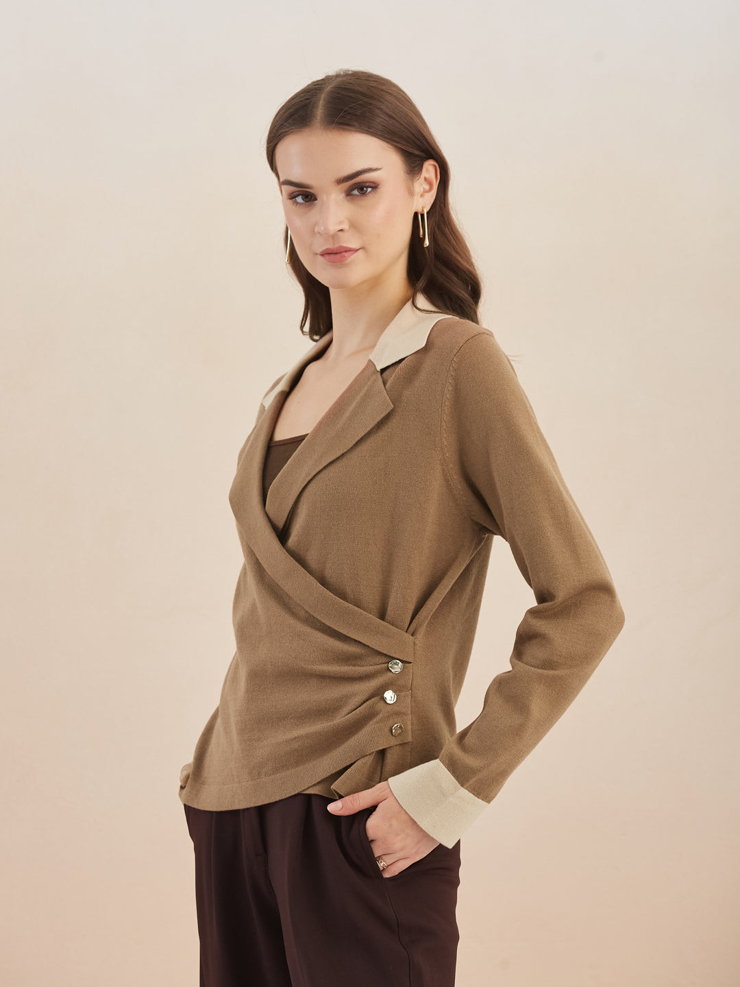Latin Quarters Women's Brown Full Sleeves Spread Collar Solid Casual Regular Sweatshirt