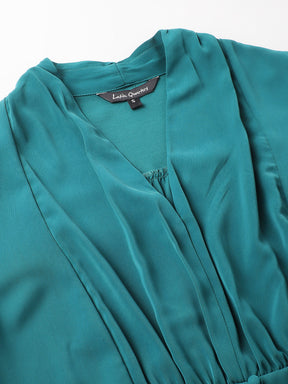 Latin Quarters Women's Green Full Sleeve V-Neck Casual Green Top