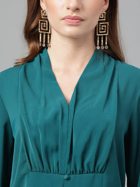 Latin Quarters Women's Green Full Sleeve V-Neck Casual Green Top