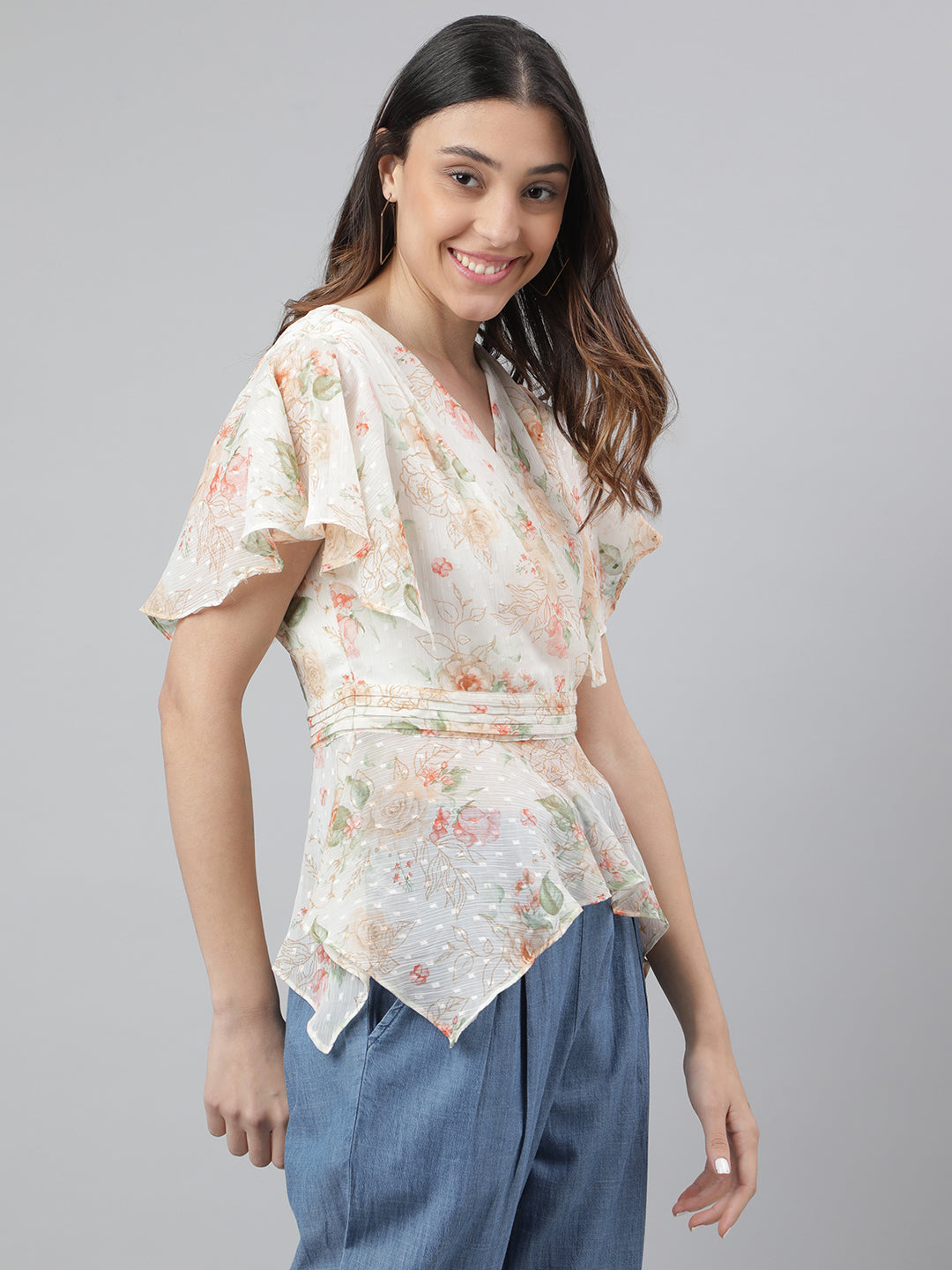 Latin Quarters Women'S Ivory Printed V-Neck Half Sleeve Casual Top