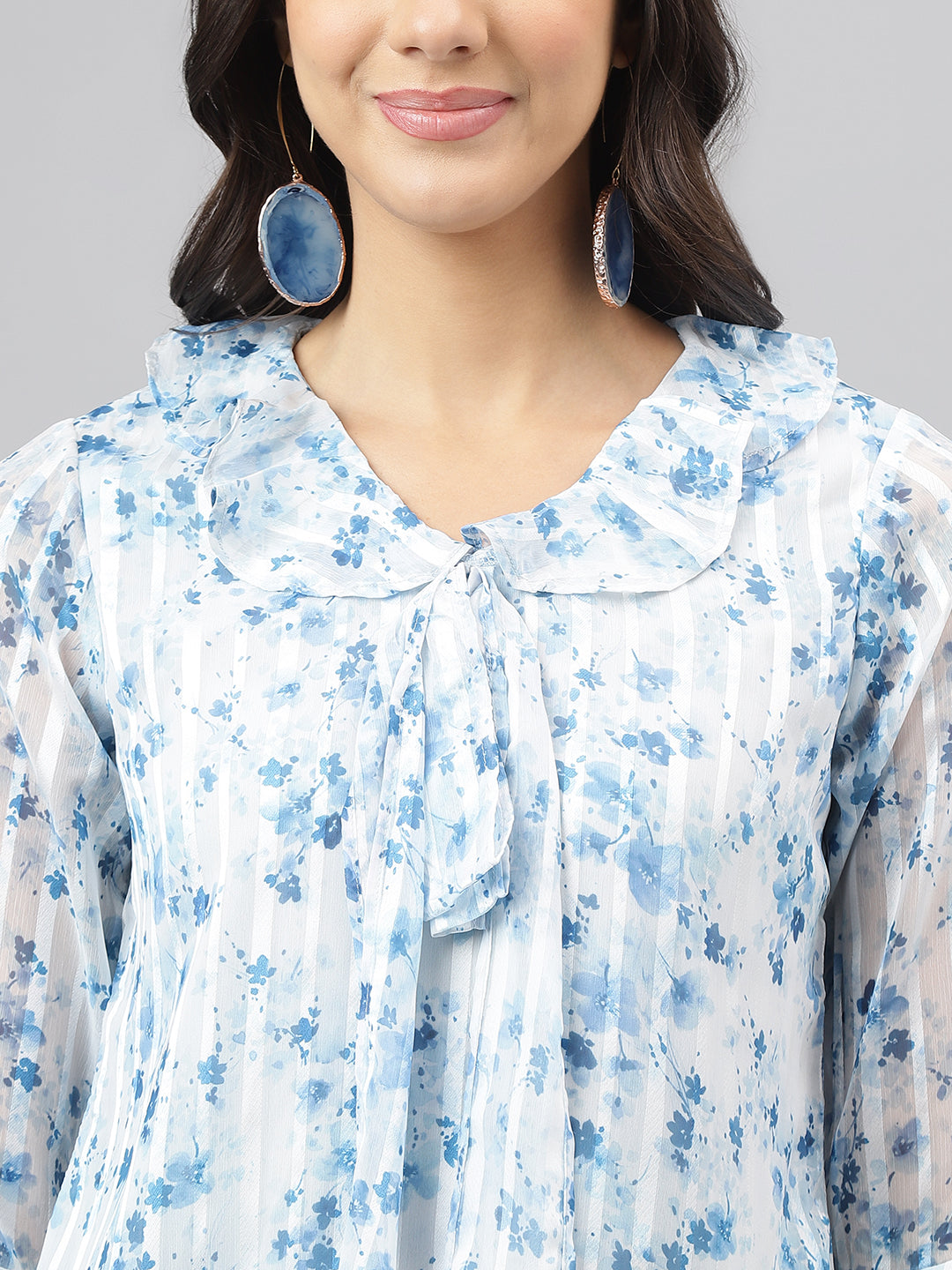 Latin Quarters Women'S Blue Printed V-Neck 3/4Th Sleeve Casual Top