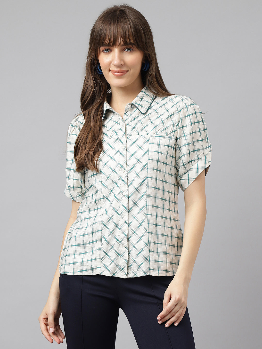 Green Half Sleeve Spread Collar Check Shirt For Casual Wear