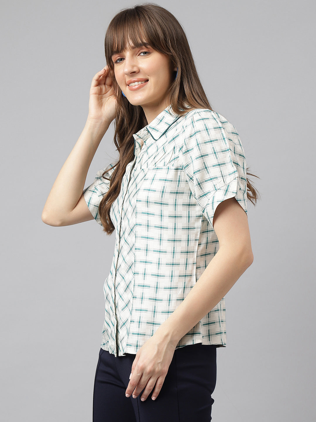 Green Half Sleeve Spread Collar Check Shirt For Casual Wear