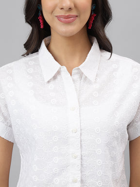 Latin Quarters Women'S White Embroidery Collared Cap Sleeve Casual Shirt