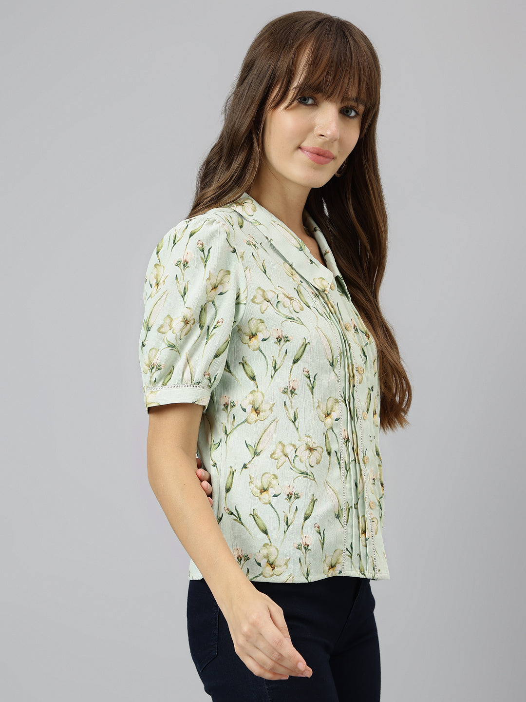 Green Spread Collar Short Sleeves Printed Shirt For Casual Wear