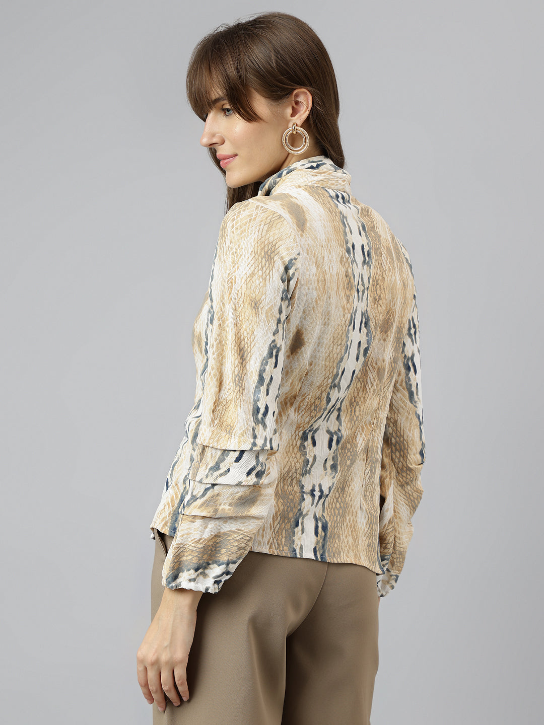 Blue Spread Collar Full Sleeves Printed Shirt For Casual Wear