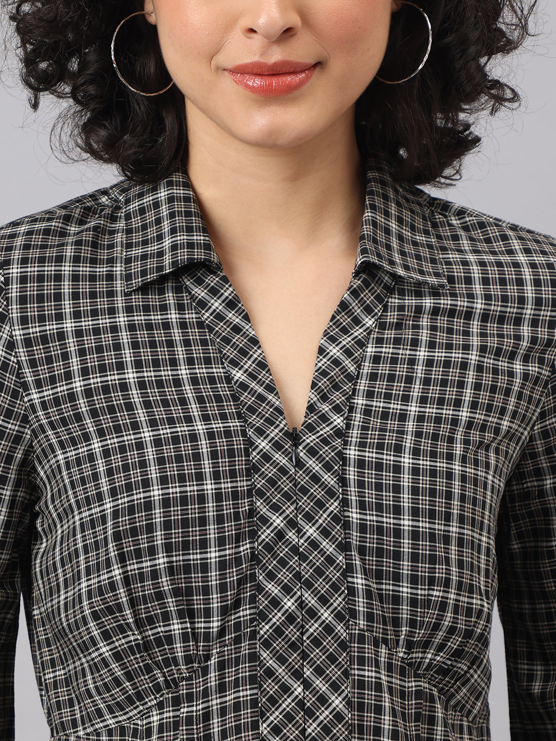 Trendy Black Full Sleeve Collar Checkered Casual Shirt for Effortless Style