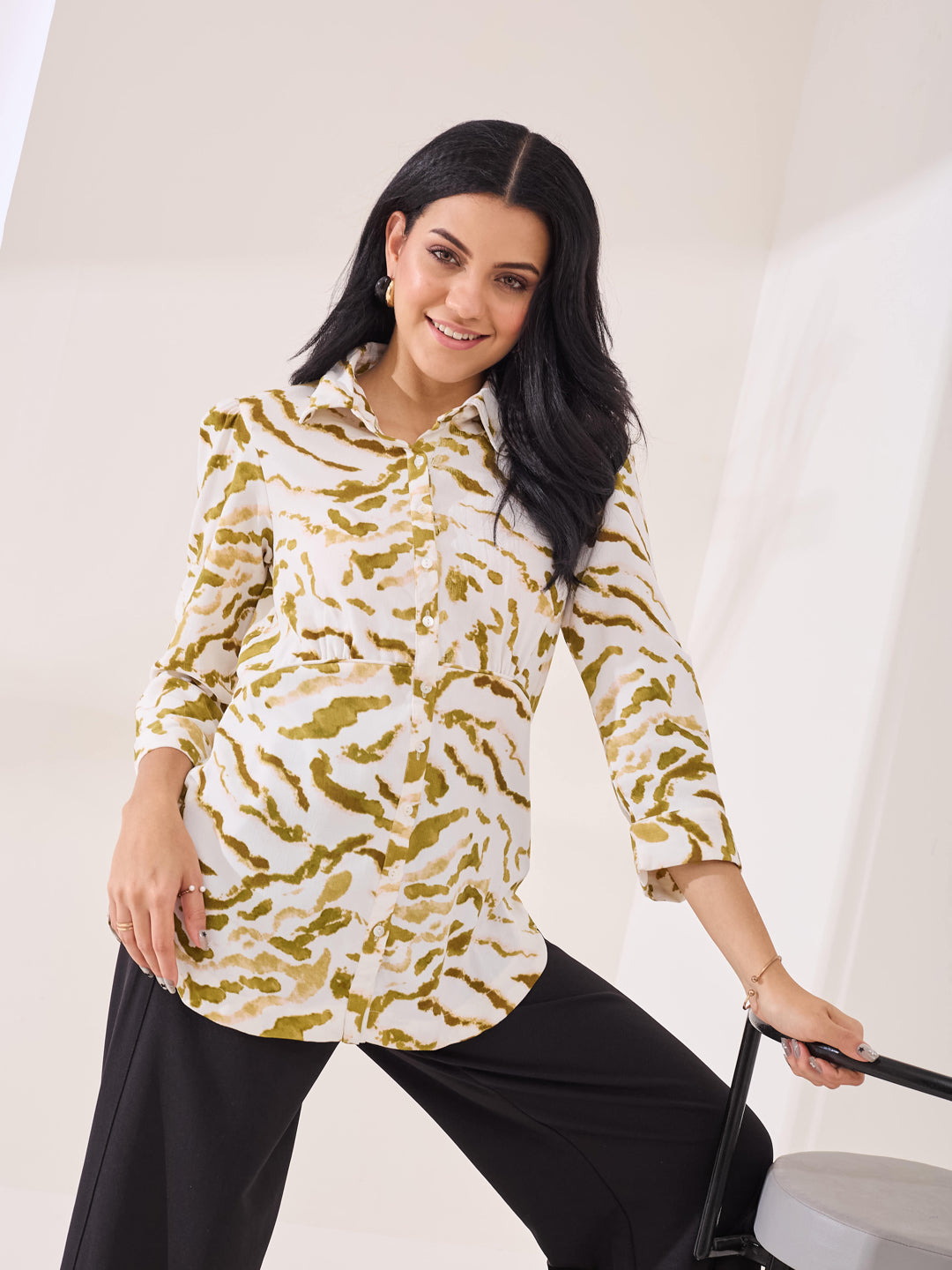 Latin Quarters Women's Green Printed 3/4Th Sleeve Collar Neck Casual Shirt