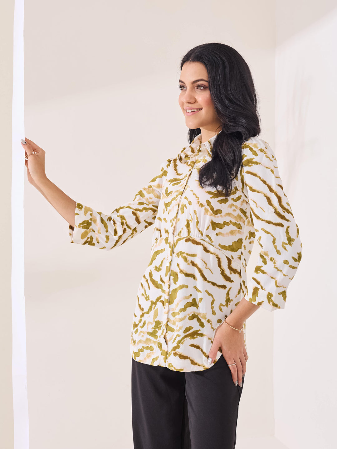 Latin Quarters Women's Green Printed 3/4Th Sleeve Collar Neck Casual Shirt