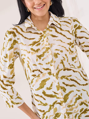 Latin Quarters Women's Green Printed 3/4Th Sleeve Collar Neck Casual Shirt