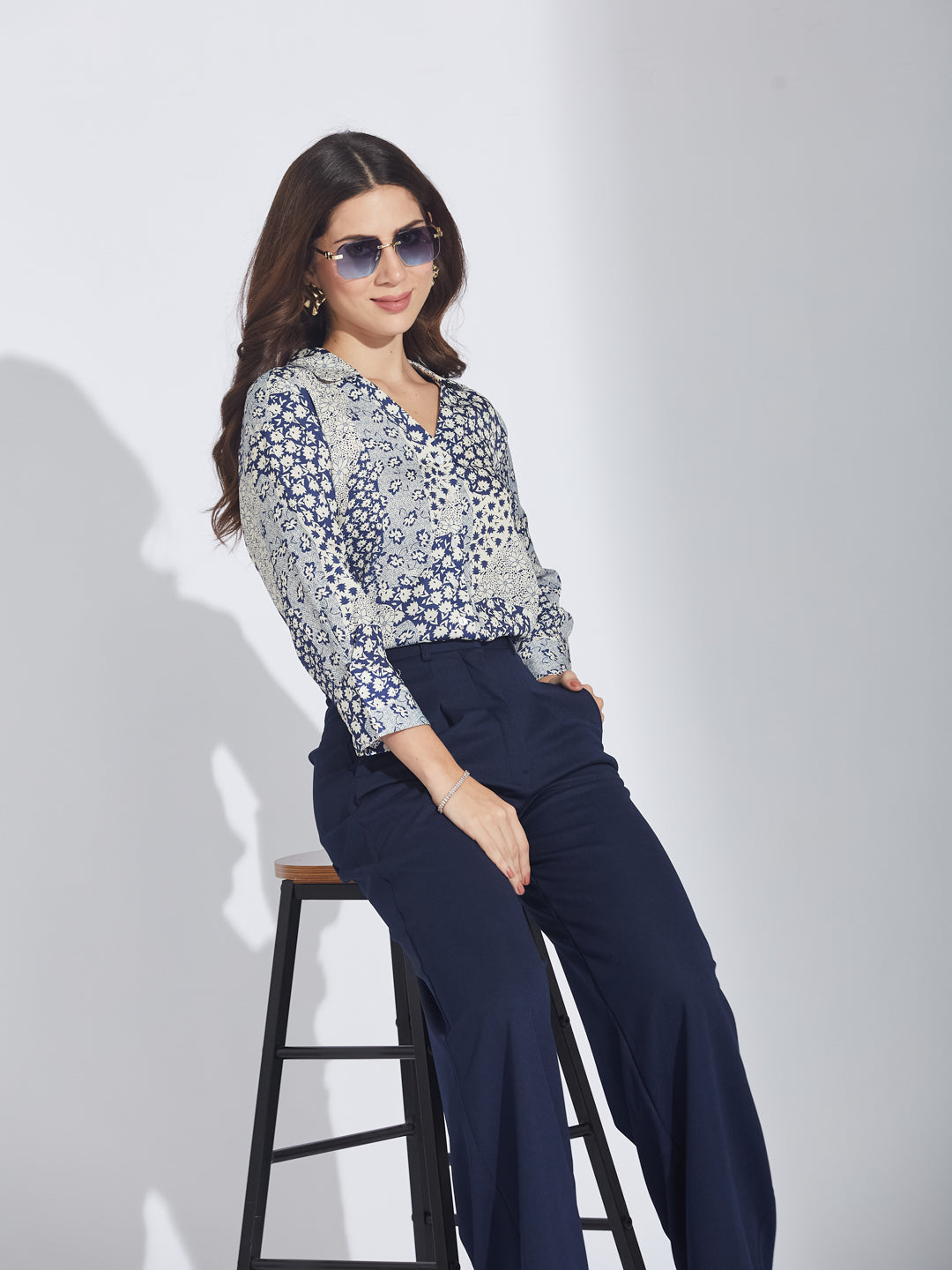 Latin Quarters Women's Blue Floral Print Satin Shirt
