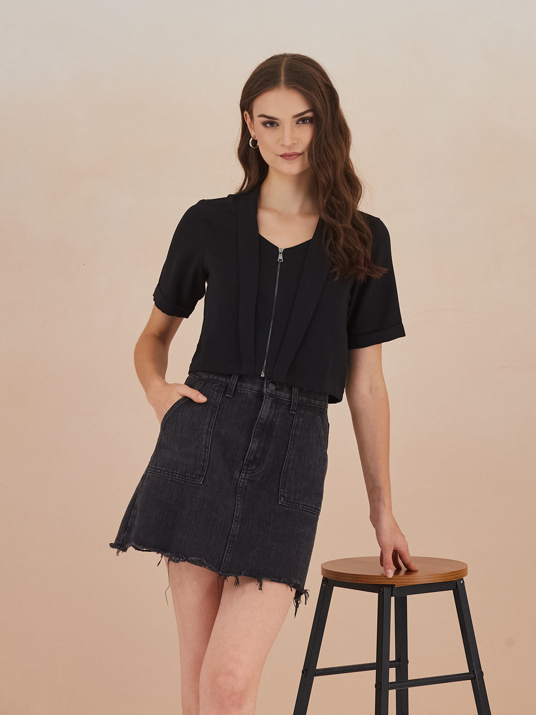 Latin Quarters Women Black V-Neck Short Sleeve Solid Front Zip Crop Top For Casual Wear