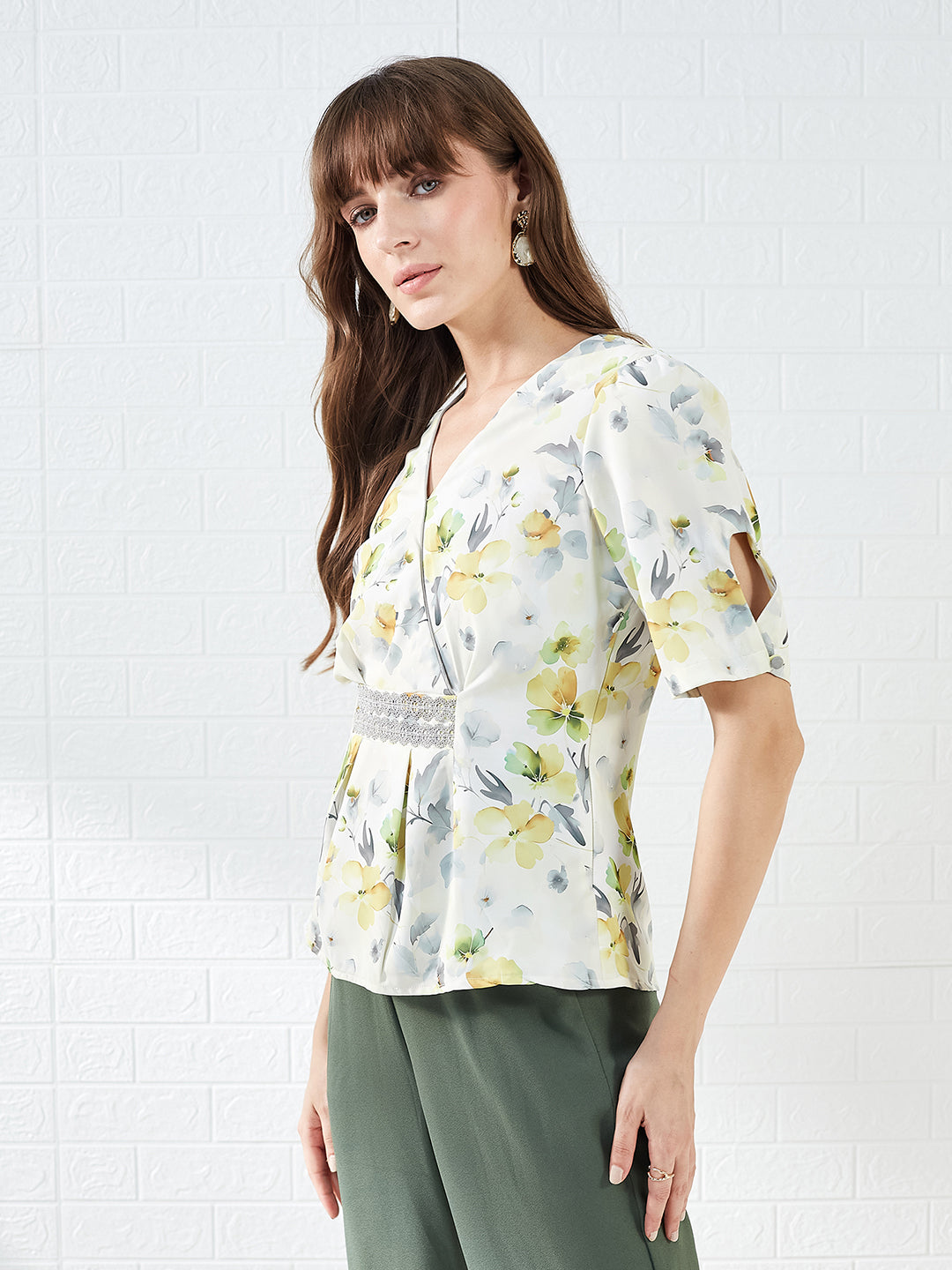 Latin Quarters Women's Off White Half Sleeves V-Neck Printed Casual Regular Top