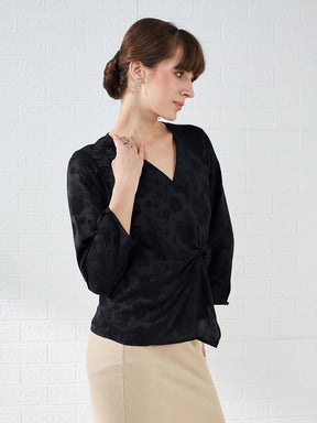 Latin Quarters Women's Black 3/4Th Sleeves V-Neck Self Design Casual Regular Top