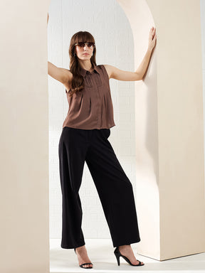 Latin Quarters Women's Brown Sleeveless Collared Solid Casual Crop Shirt