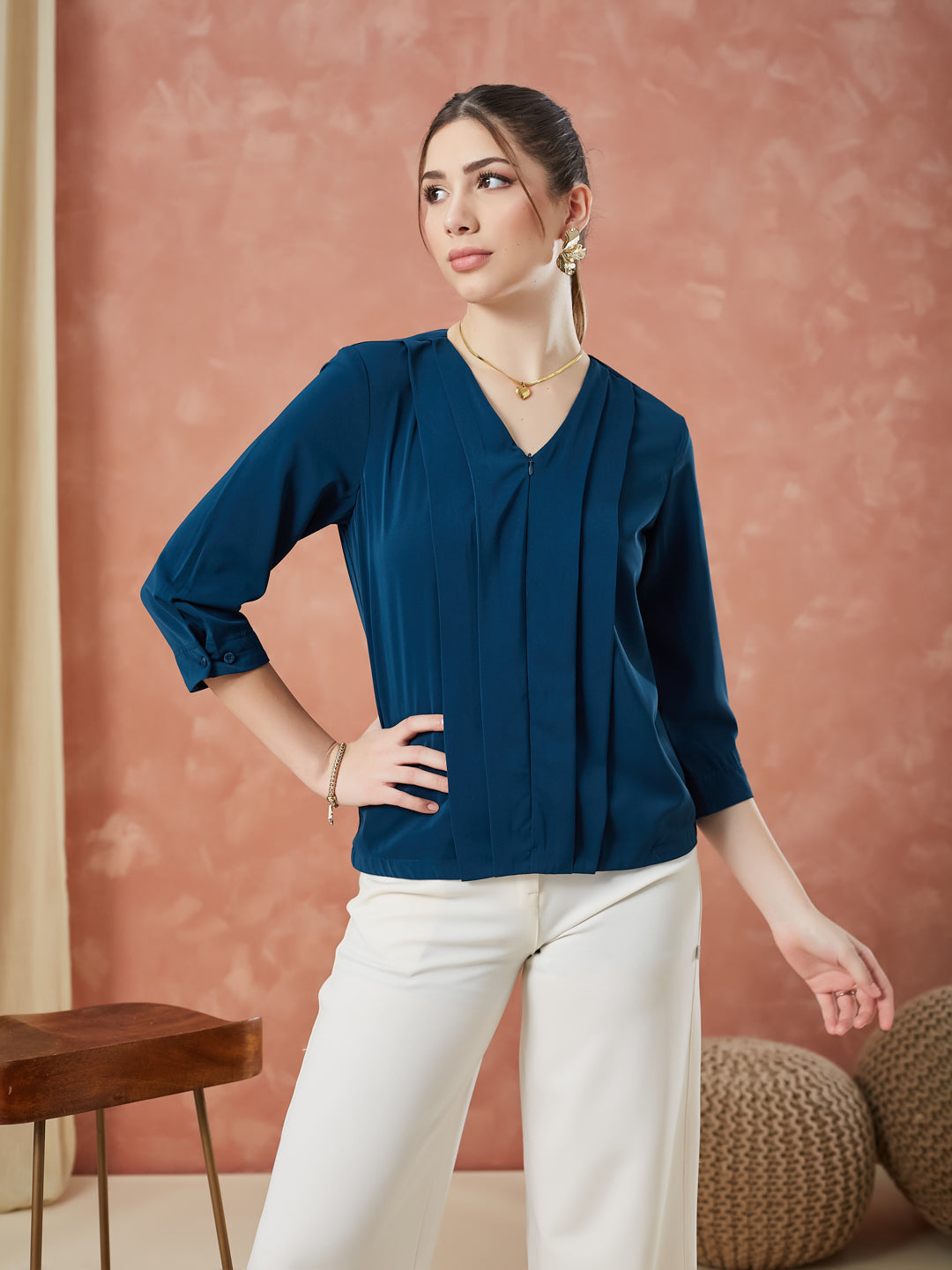 Latin Quarters Women's Teal 3/4Th Sleeves Solid V-Neck Formal Top