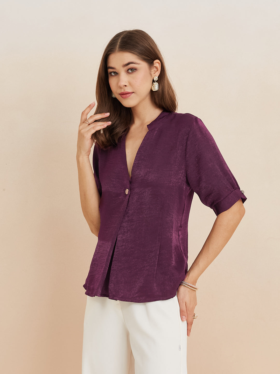 Latin Quarters Women'S Wine V-Neck Half Sleeves Solid Casual Top