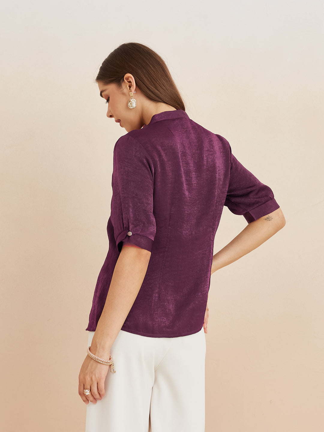 Latin Quarters Women'S Wine V-Neck Half Sleeves Solid Casual Top