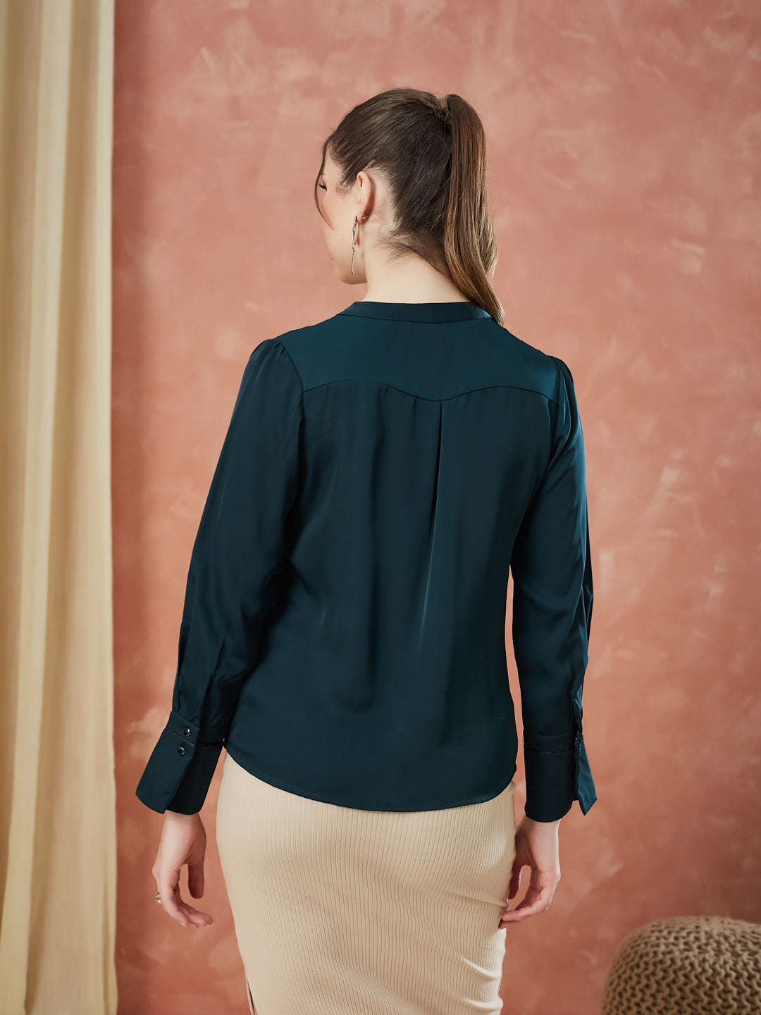 Latin Quarters Women's Green Full Sleeves Solid Mandarin Neck Formal Top