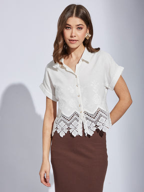 Latin Quarters Women's White Short Sleeve Collar Neck Casual Solid Shirt