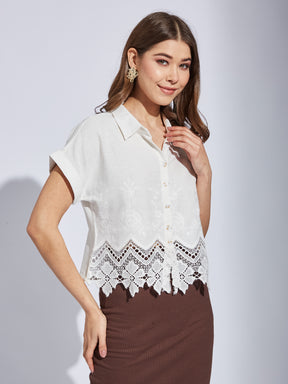Latin Quarters Women's White Short Sleeve Collar Neck Casual Solid Shirt
