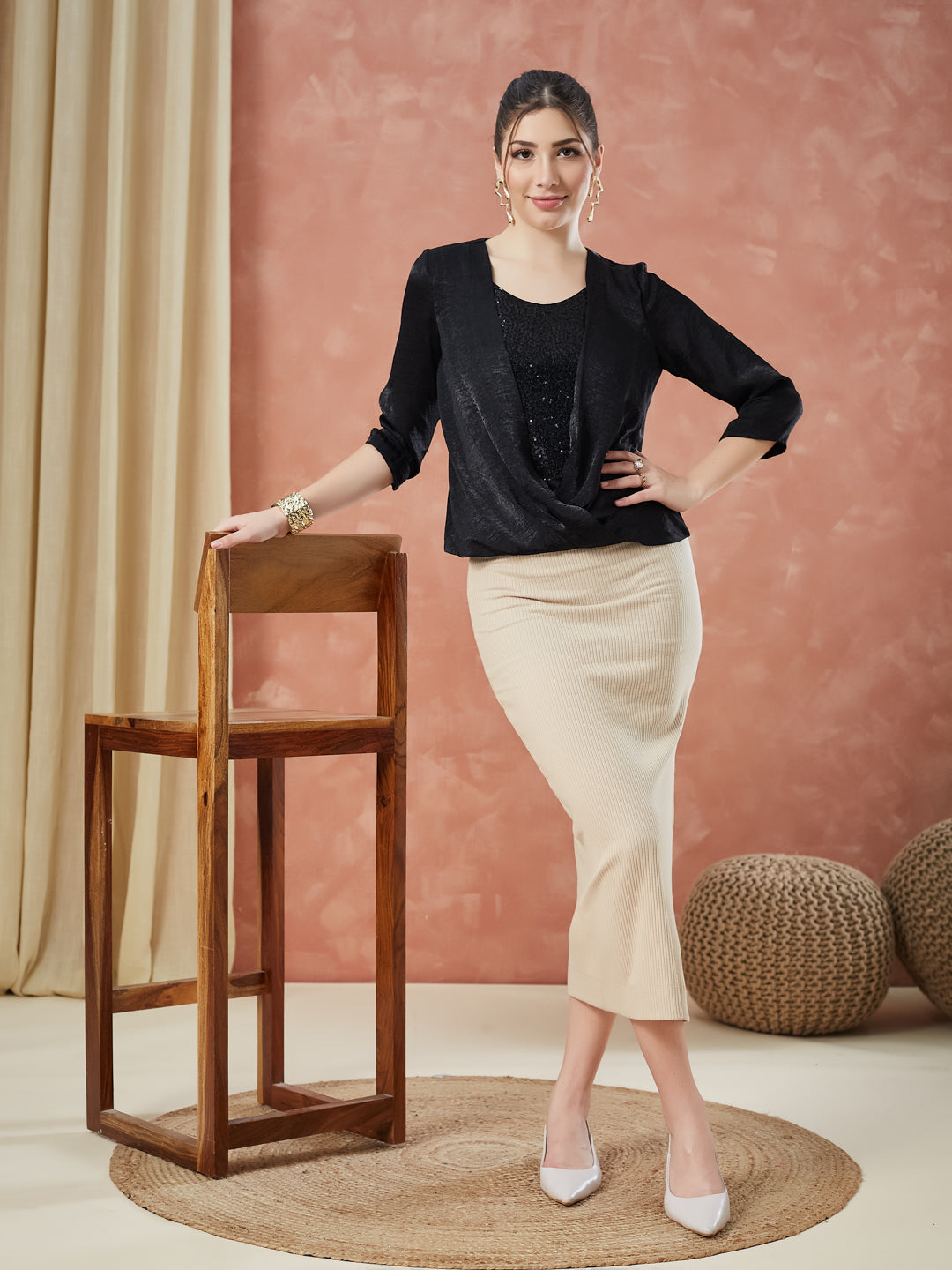 Latin Quarters Women's Black 3/4Th Sleeves Sequin Round Neck Evening Top