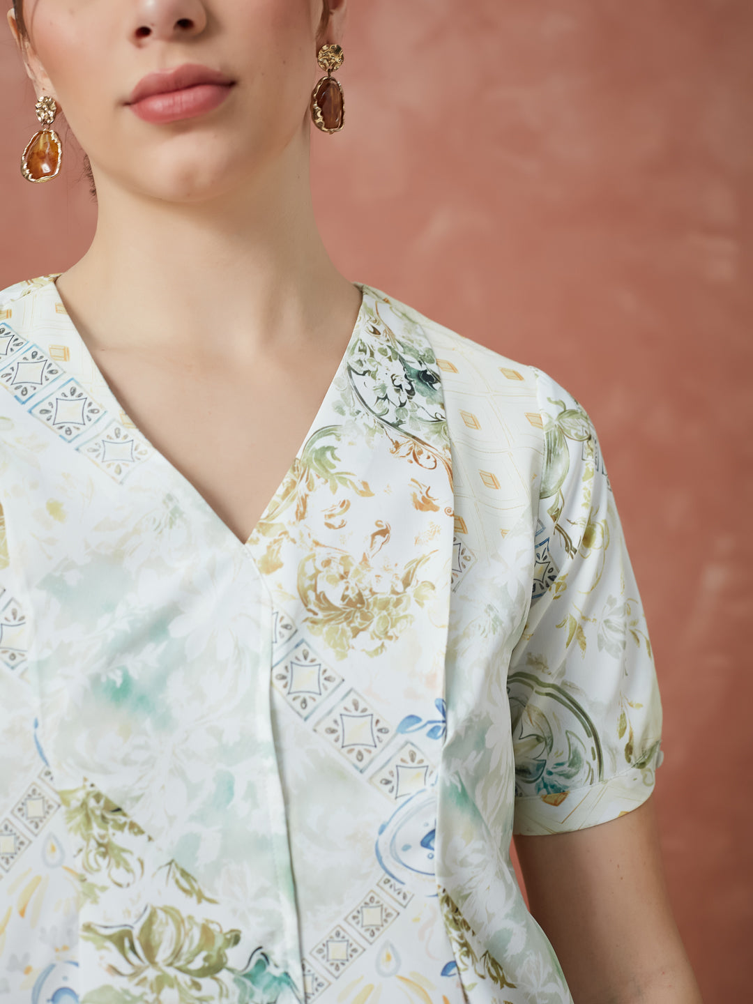 Latin Quarters Women's Ivory Half Sleeves Printed V-Neck Casual Top