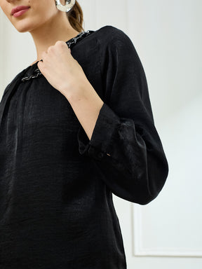 Latin Quarters Women's Black 3/4th Sleeves Round Neck Casual Solid Top