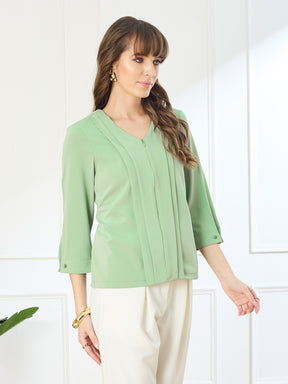 Latin Quarters Women's Green 3/4th Sleeves V-Neck Casual Solid Top
