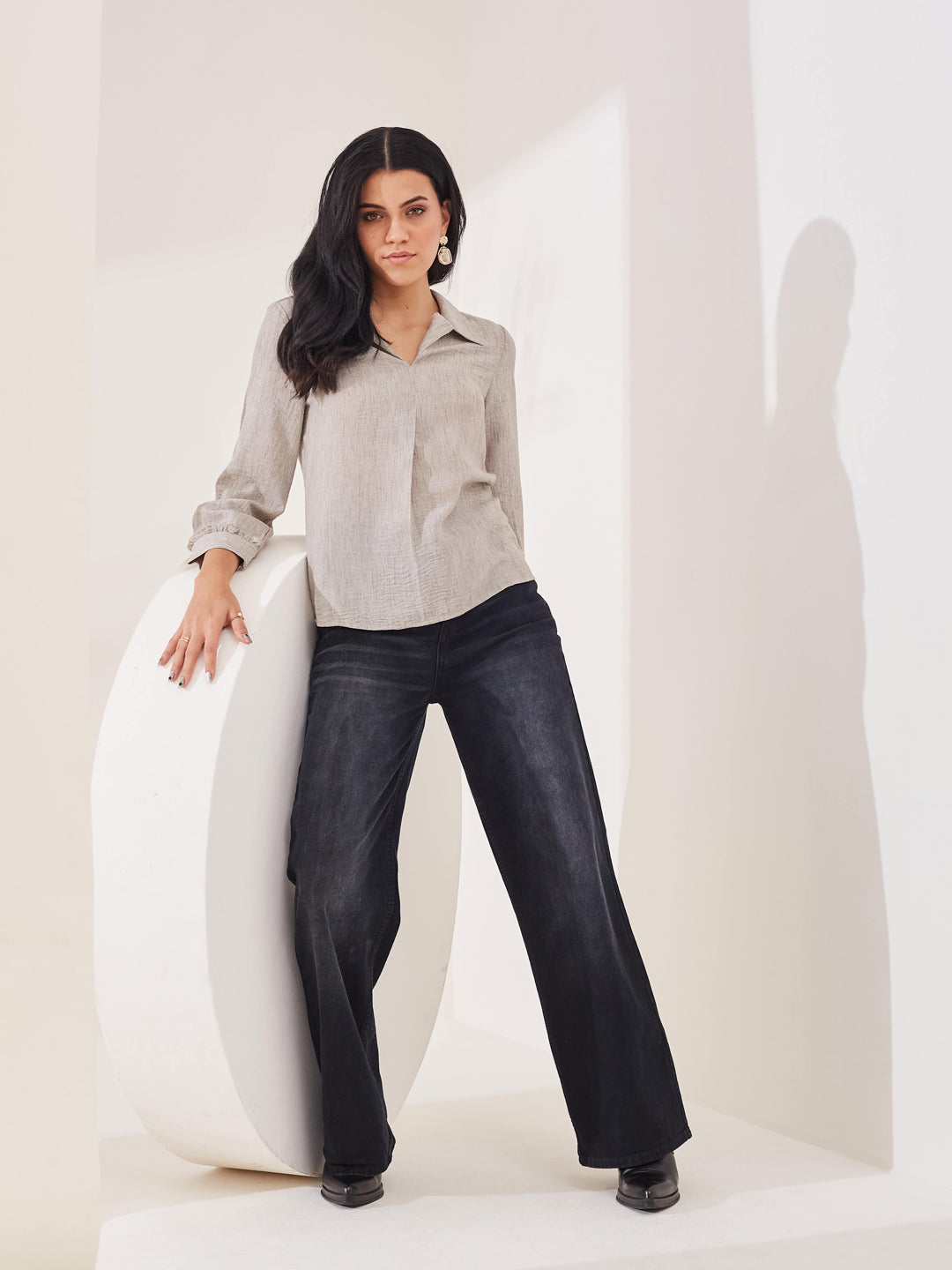 Latin Quarters Women's Grey Solid 3/4th Sleeve Collar Neck Casual Tunic