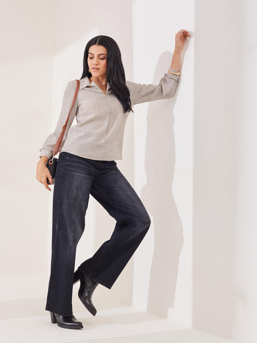 Latin Quarters Women's Grey Solid 3/4th Sleeve Collar Neck Casual Tunic