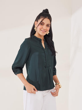 Latin Quarters Women's Green Solid 3/4th Sleeve Mandarin Neck Casual Top