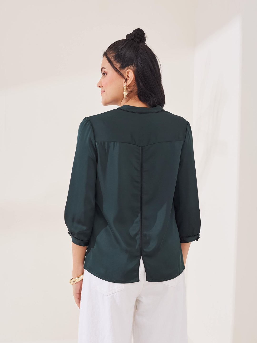 Latin Quarters Women's Green Solid 3/4th Sleeve Mandarin Neck Casual Top