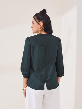 Latin Quarters Women's Green Solid 3/4th Sleeve Mandarin Neck Casual Top