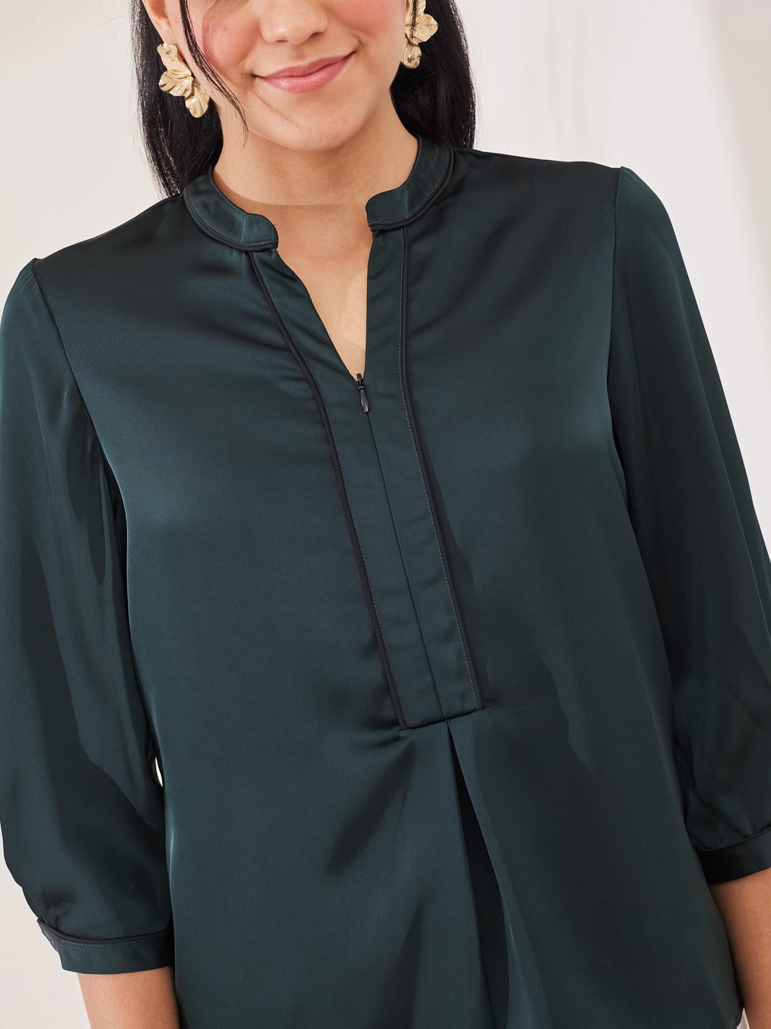 Latin Quarters Women's Green Solid 3/4th Sleeve Mandarin Neck Casual Top