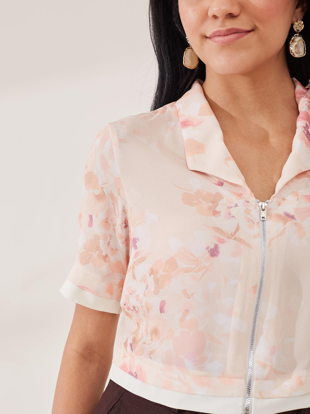 Latin Quarters Women's Peach Printed Half Sleeves Collar Neck Casual Top