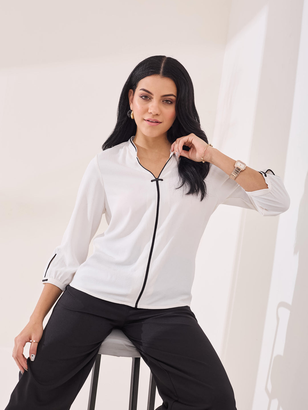 Latin Quarters Women's White Solid 3/4th Sleeve Mandarin Neck Casual Top